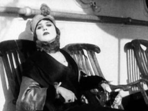 theda-bara-a-fool-there-was1-500x374